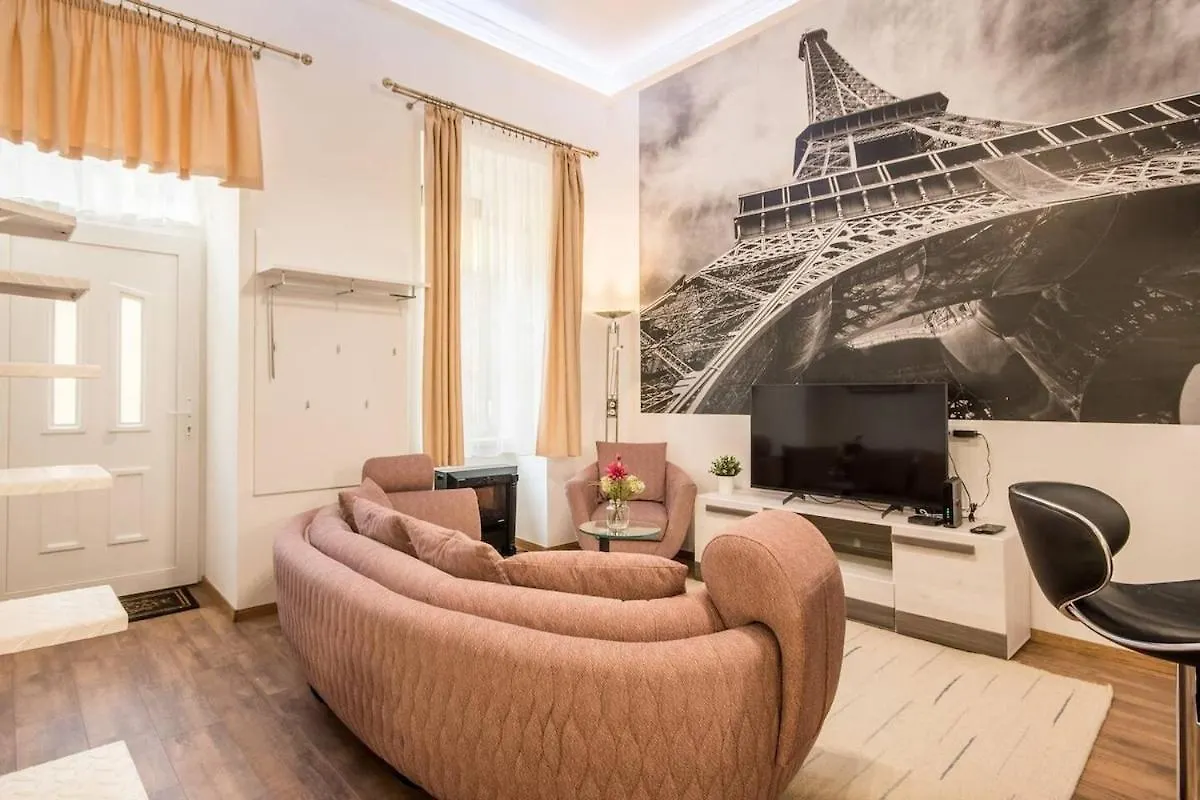 Brody Holiday-Calm And Comfort With Two Double Bed Budapest Hungary