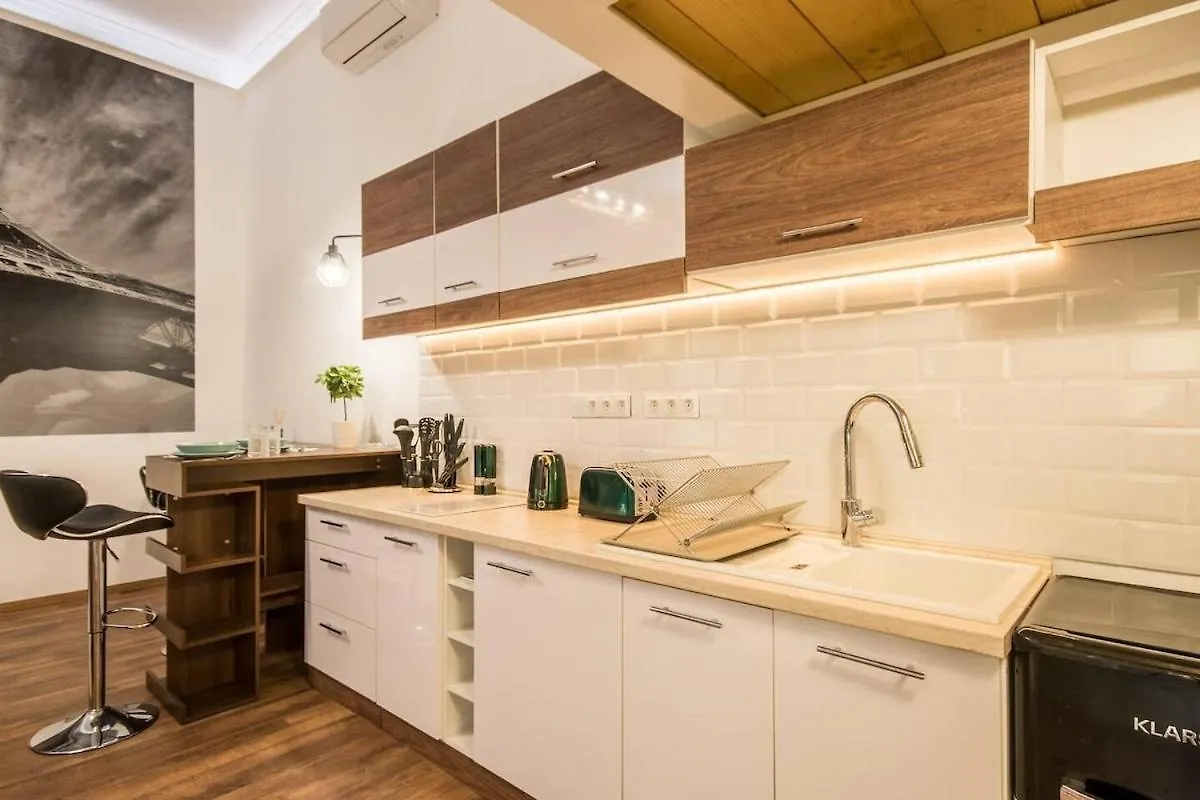 Brody Holiday-Calm And Comfort With Two Double Bed Budapest